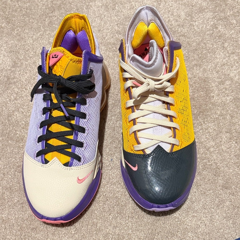 Nike Men's Multicolor Athletic Shoes